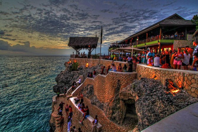 Seven Mile Beach and Ricks Cafe Private Tour. - Inclusions