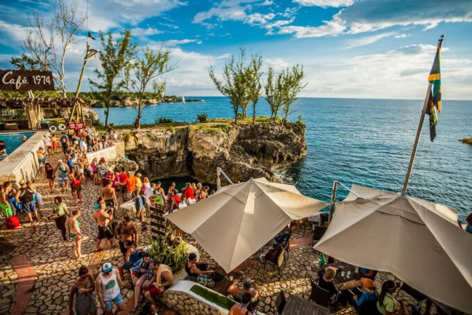Seven Miles Beach &Rick's Cafe Private Tour From Montego Bay - Tour Duration
