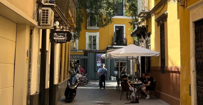 Sevilla: Dutch Walkingtour to Discover Seville - Starting Location
