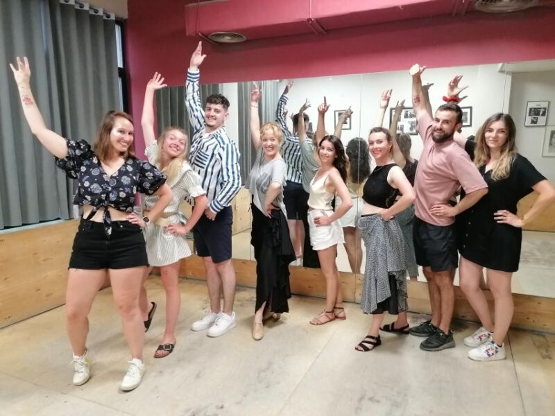 Sevilla: Flamenco Class Experience - Experience Highlights