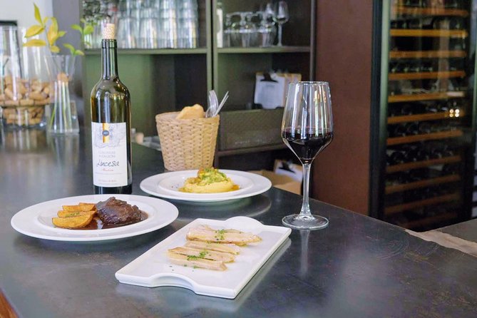 Sevilla Food Tour: Tapas, Wine, History & Traditions - Discovering Sevilles Rich Dining History
