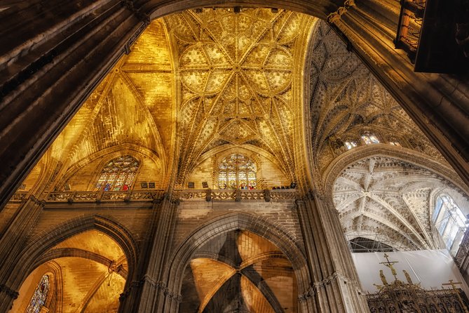 Sevilla Half-Day Tour With Alcazar & Cathedral (Skip-The-Line) - Visiting Seville Cathedral