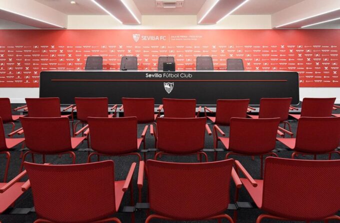 Sevilla: Ramón Sánchez Pizjuán Stadium Entry Ticket - Meeting Point and Accessibility