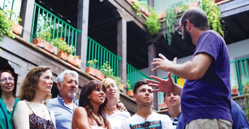 Seville: 1-Hour Walking Tour Barrio De Santa Cruz - Experience Highlights