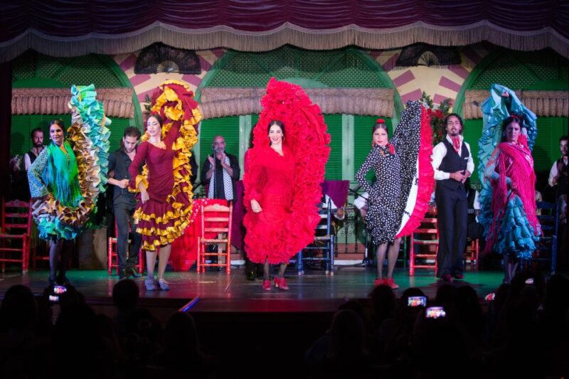 Seville: 3-Hour Flamenco Show and Bus Tour at Night - Award-winning Flamenco Artists