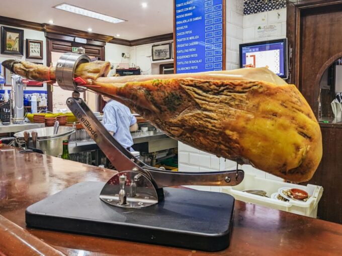 Seville: 3-Hour Guided Tapas Tour in Seville - Experience Sevillian Dishes