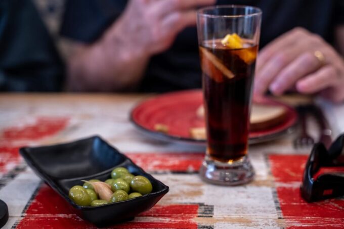 Seville Adventure: Historic Walking Tour & Traditional Tapas - Customer Reviews and Recommendations