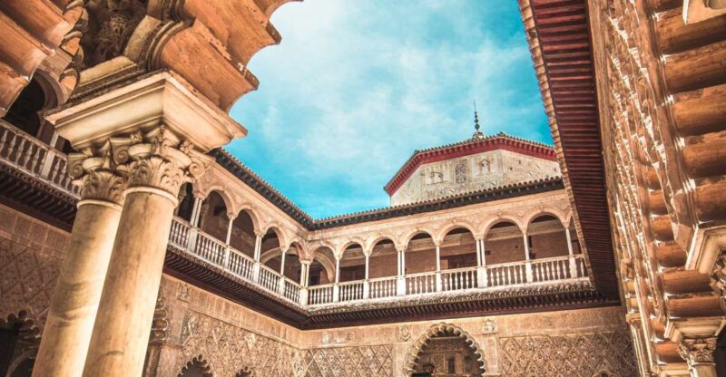 Seville: Alcazar, Cathedral, and Giralda Skip-the-Line Tour - Key Points