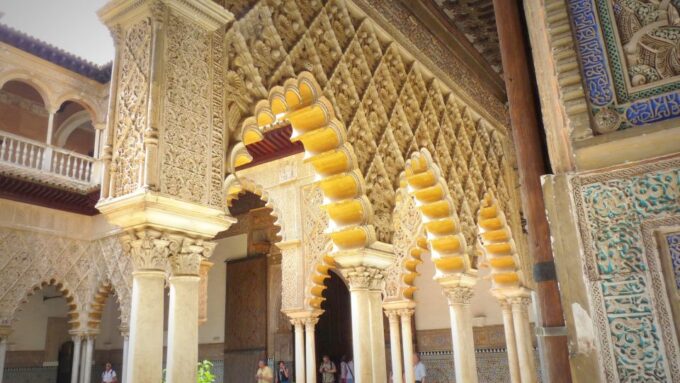 Seville: Alcazar, Cathedral, and Giralda Skip-the-Line Tour - Requirements and Restrictions