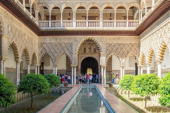 Seville Alcázar: Guided Premium Tour With Priority Entrance - Social Distancing Measures