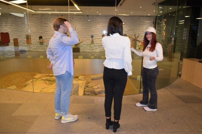 Seville: Alcazar Guided Tour With VR City Tour & Roof Lunch - Frequently Asked Questions