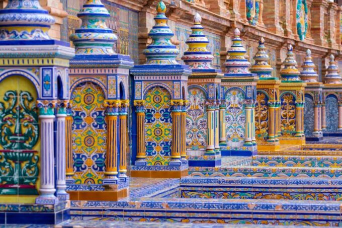 Seville Alcazar/Plaza Espana: Walking Tour With Audio Guide - Exploring Sevilles Landmarks