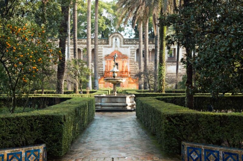 Seville: Alcazar Skip-The-Line Guided Tour With Tickets - Tour Logistics