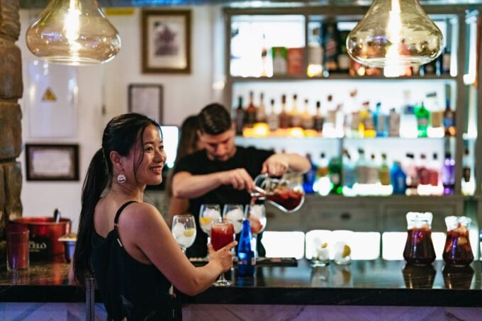 Seville: Baraka Sala Flamenca Show With Drink in Triana - Customer Feedback