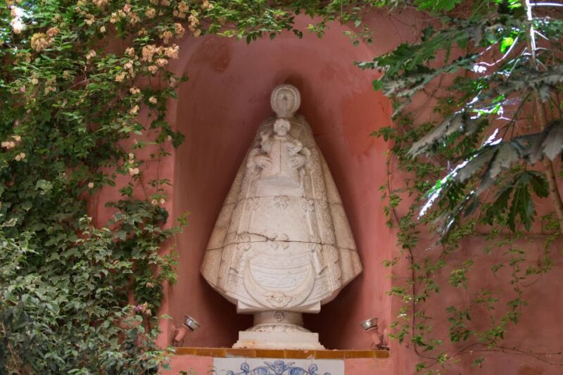 Seville: Casa De Salinas Ticket and Guided Tour - Historical Context