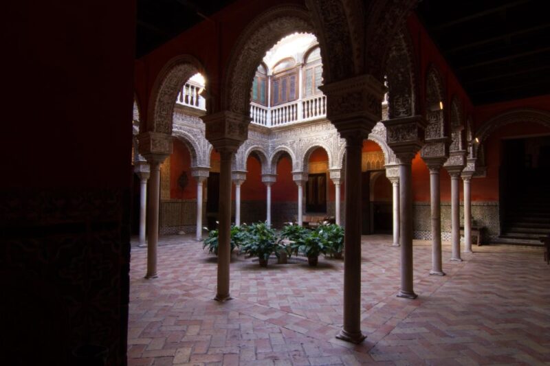 Seville: Casa De Salinas Ticket and Guided Tour - Tour Details