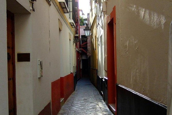 Seville Cathedral, Alcazar, and Jewish Quarter Skip-the-Line Combo Tour - Walking Tour of Jewish Quarter