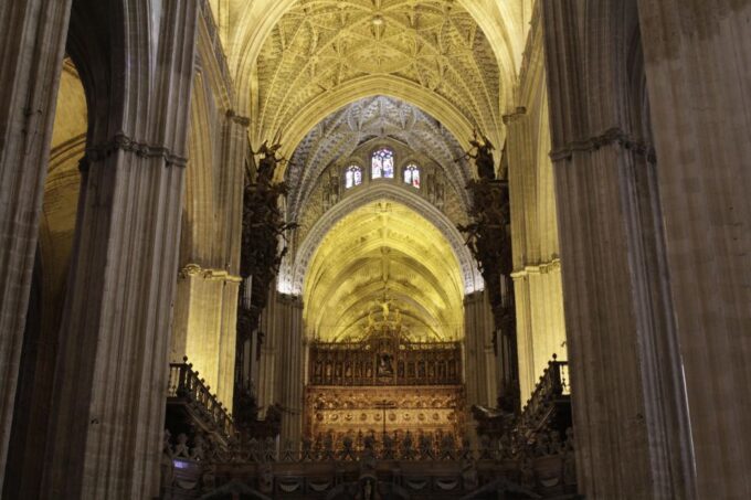 Seville: Cathedral and Giralda Skip-the-line Guided Tour - Meeting Point Location