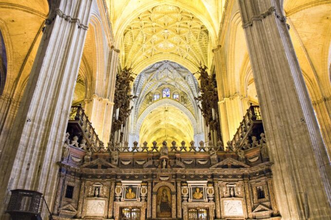 Seville: Cathedral and Giralda Tower Guided Tour and Tickets - Meeting Point and Requirements