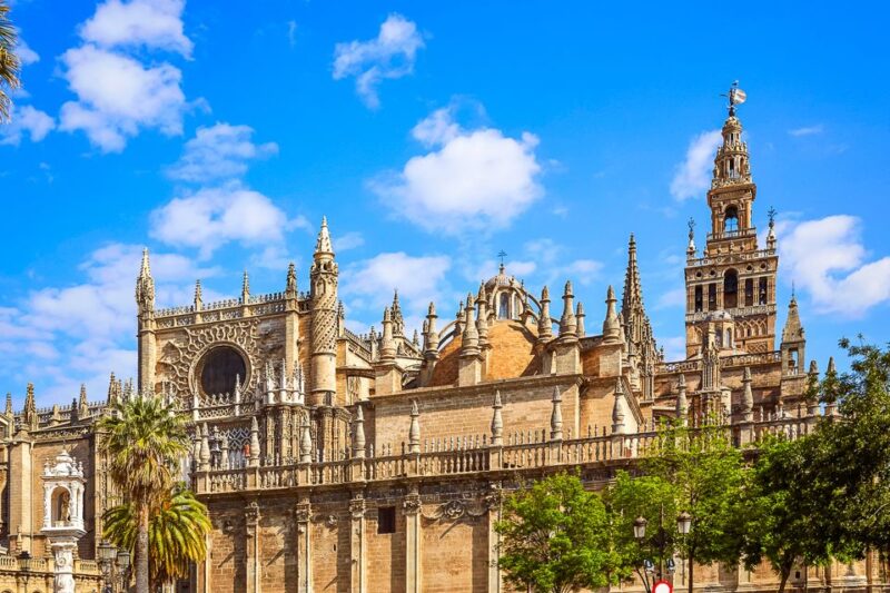 Seville: Cathedral and La Giralda Entry Ticket - Visitor Experience