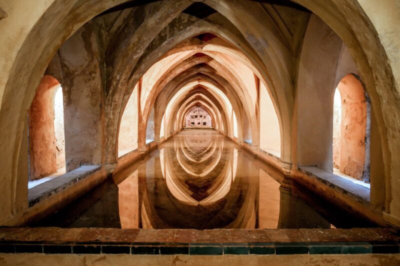 Seville: Cathedral, Giralda & Alcazar Entry With Guided Tour - Meeting Point and Requirements