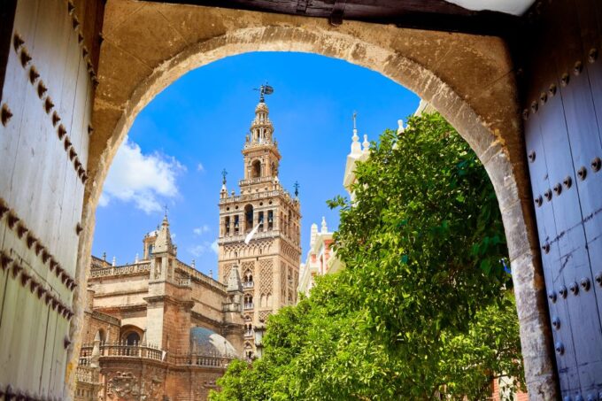 Seville: Cathedral, Giralda, and Alcazar Guided Tour - Exploring UNESCO World Heritage Sites