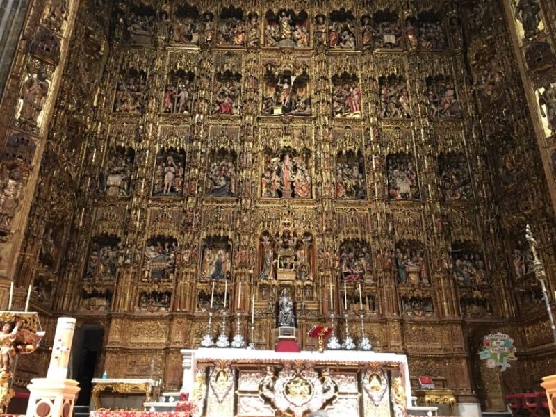 Seville: Cathedral, Giralda, and Royal Alcázar Guided Tour - Unveiling the Royal Alcázar