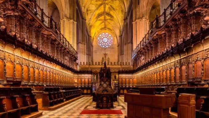 Seville: Cathedral Guided Tour W/ VR City Tour & Roof Lunch - Tour Logistics