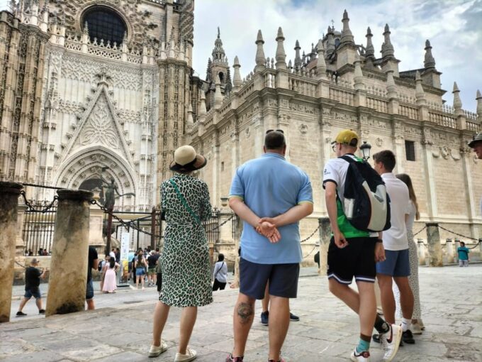 Seville: CATHEDRAL TINY GROUP SKIP THE LINE - Cathedrals Transformation