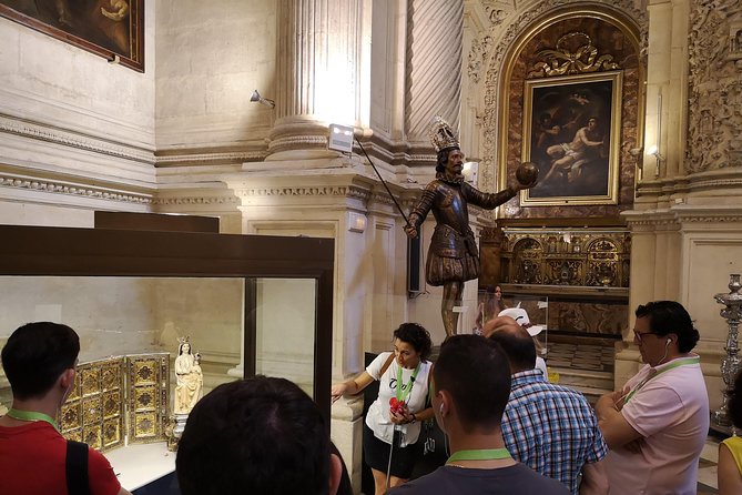 Seville Cathedral Tour Including Tickets and Skip the Line Entry - Admiring Spanish Artworks