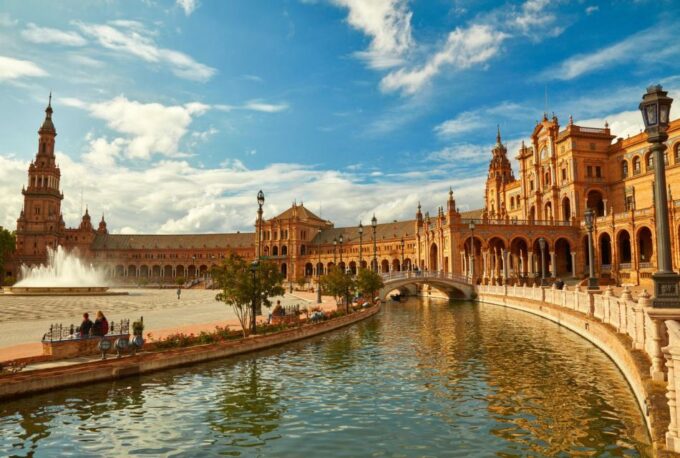 Seville Centre in 1 Day: Walking Tour With Digital Guide - Customer Feedback and Tour Ratings