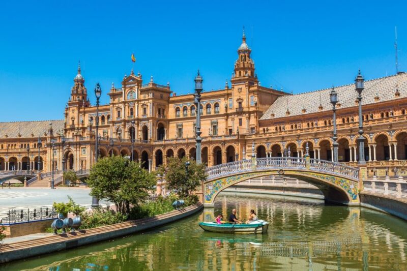 Seville: City Highlights Private Cyclo Tour - Key Points