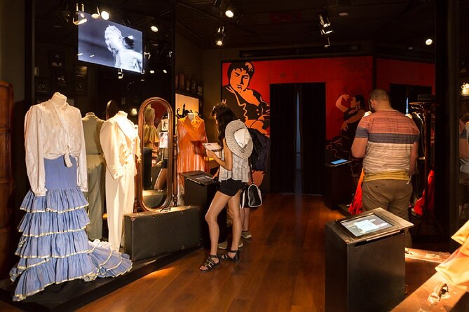 Seville Combined Ticket: Flamenco Show + Visit to the Flamenco Dance Museum - Flamenco Show Experience