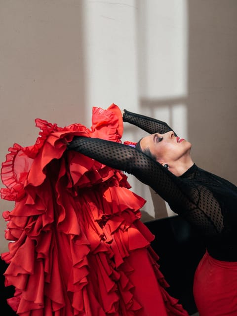 Seville: Enjoy a Class of Approach to Flamenco - Discover Personal Art Through Flamenco