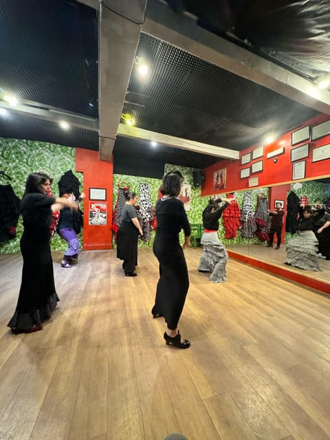 Seville: Enjoy a Flamenco Introductory Class - Booking and Cancellation