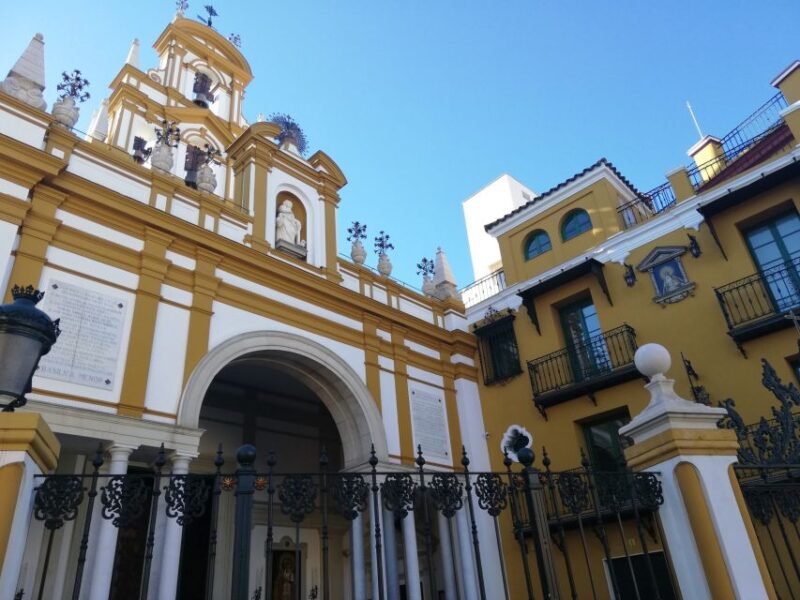 Seville: Entry Ticket to the Macarena Museum and City Tour - Key Points