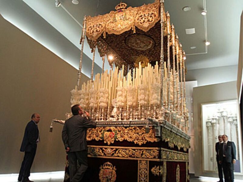 Seville: Entry Ticket to the Macarena Museum and City Tour - Included in the Tour