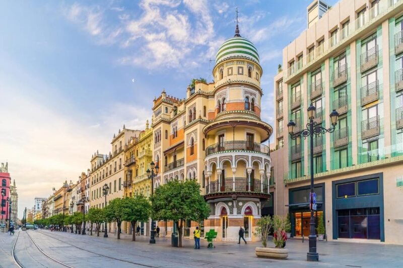 Seville: Express Walk With a Local in 60 Minutes - Tour Details