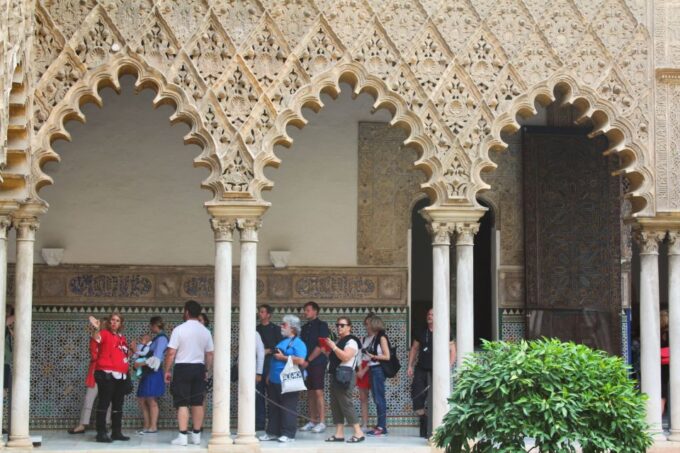 Seville: Guided Sightseeing Day Tour - Riverside Views and Landmarks