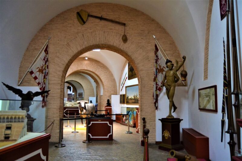 Seville: Guided Tour of the Bullring and Museum in Spanish - Exploring the Unique Baroque Façade