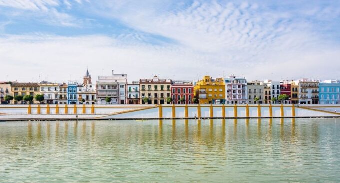 Seville: Half-Day Flamenco & Tapas Night - Neighborhood Exploration
