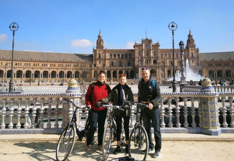 Seville: Highlights Bike Tour With Local Guide - Recommended Attire
