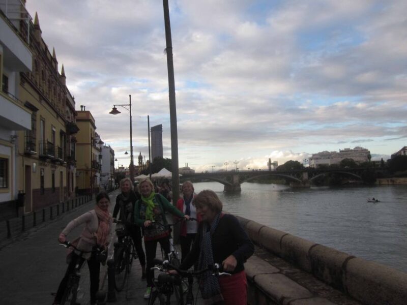 Seville: Highlights City Bike or E-Bike Tour - Tour Highlights and Attractions