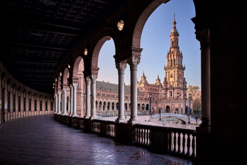 Seville: Highlights Self-Guided Scavenger Hunt and Tour - Itinerary and Highlights