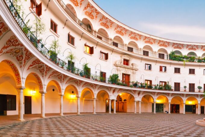 Seville: Highlights Self-Guided Scavenger Hunt and Tour - Customer Ratings and Minimums