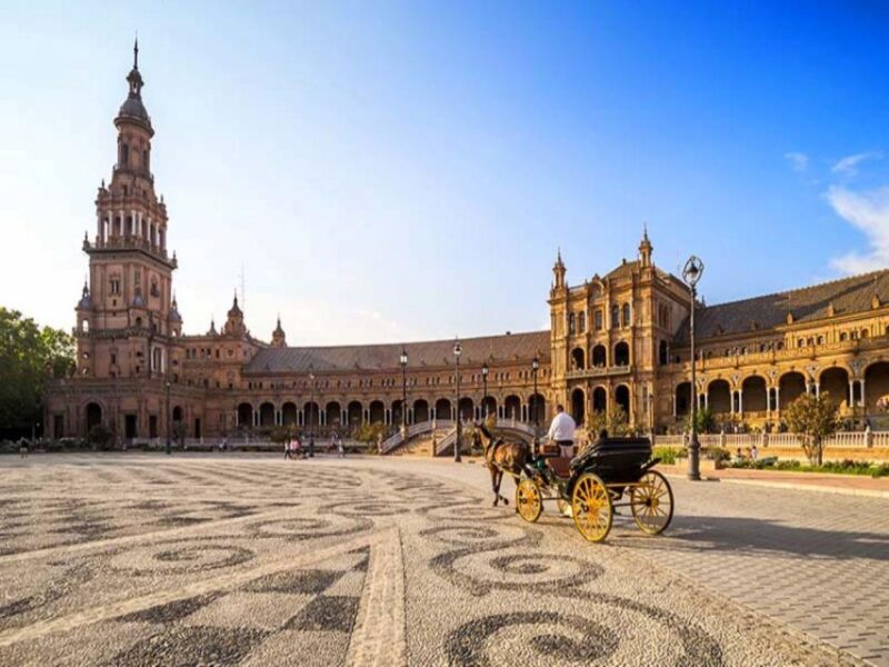 Seville: Horse Carriage Tour With Fine Dine Meal - Dining Experience Details