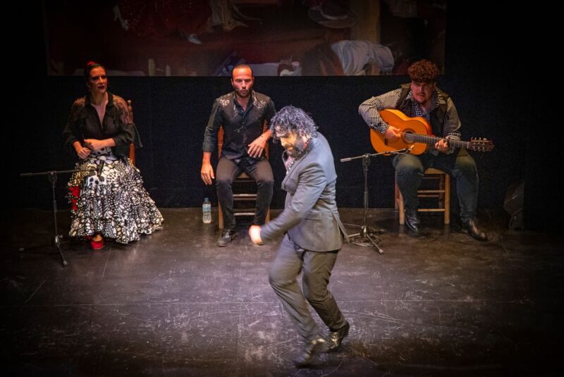 Seville: Live Flamenco Show at Teatro Flamenco Triana - Getting to the Theater