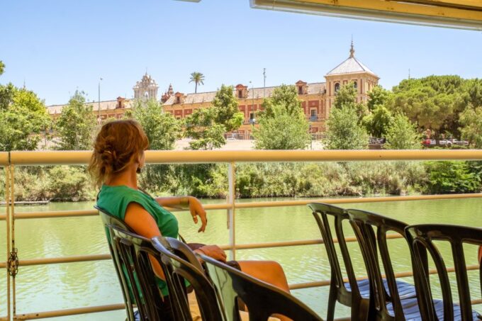 Seville: Minibus Tour, Aquarium and River Cruise - Frequently Asked Questions