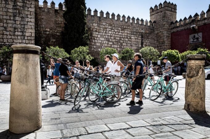 Seville: Morning Guided Bike Tour - Discover Sevilles Iconic Sights