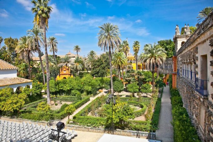Seville: Priority Access Cathedral, Giralda & Alcázar Tour - Guided Insights